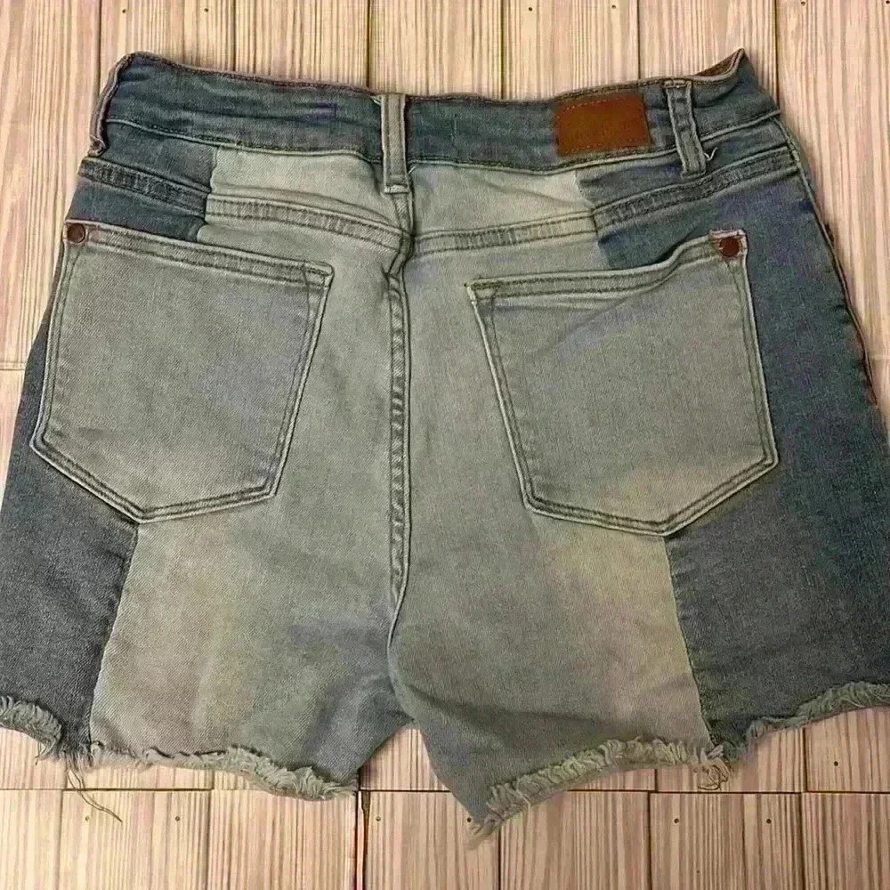 Judy Blue Bessie Shorts - Picture 7 of 7